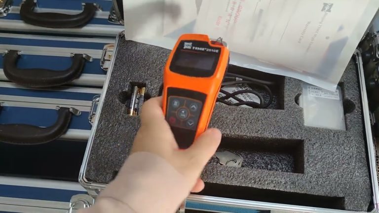 Il misuratore di vibrazioni a penna utilizza un sensore di accelerazione integrato. È piccolo, leggero.